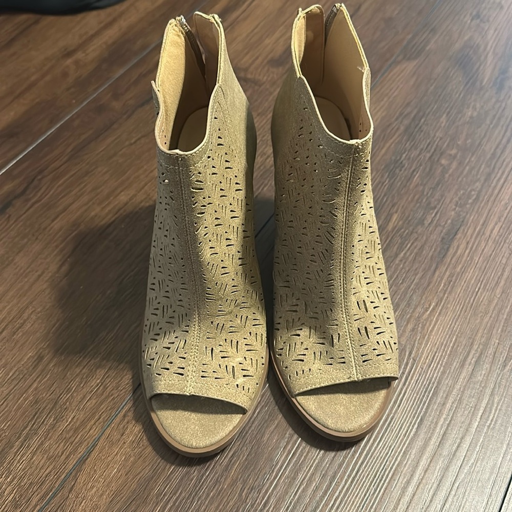 Brand new size 7